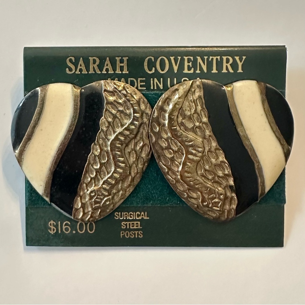 NWT Sarah Coventry Vintage Black White Enamel and Gold Tone Pierced Earrings